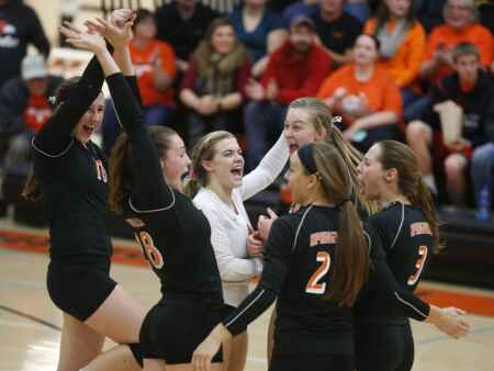 Springville returns to state volleyball with a deep run in mind