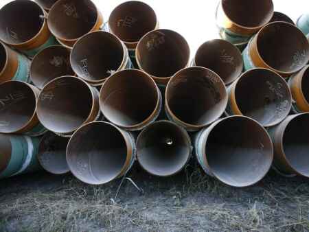Iowa lawmaker seeks moratorium on eminent domain for pipelines
