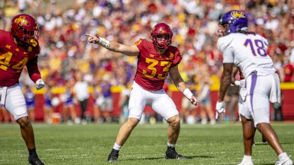 Jack Sadowksy headlines Iowa State linebacking corps brimming with young talent