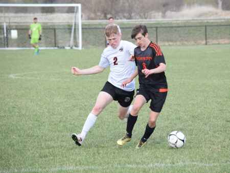 Fairfield soccer defeated by Fort Madison