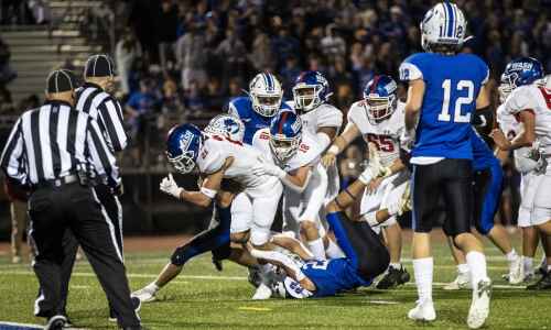 C.R. Washington builds big lead, hangs on for wild 27-24 win over CCA