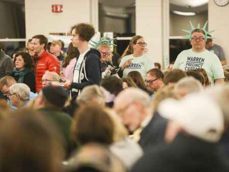 Iowa Democrats propose drastic caucus overhaul to retain early-voting status