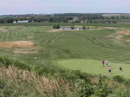 Solon golf course to add housing following ownership change