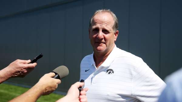 What Iowa defensive coordinator Phil Parker looks for when recruiting