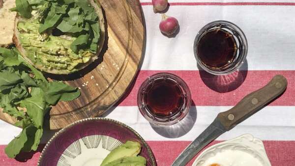 How to take professional-looking photos of food with your phone
