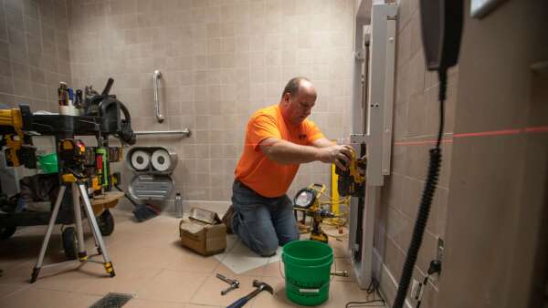 Iowa rest areas getting adult changing rooms