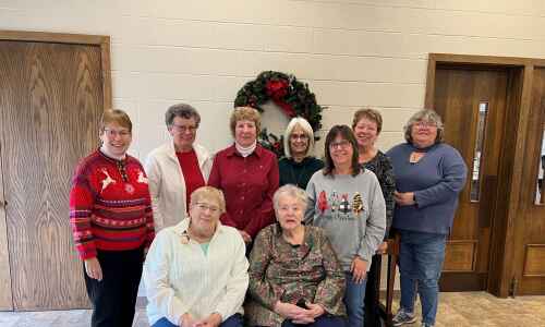 Mt. Pleasant Scribblers hold Christmas luncheon