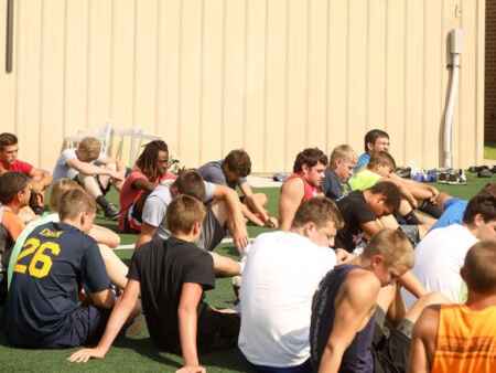 Iowa high school football 2021: Class A area district picks