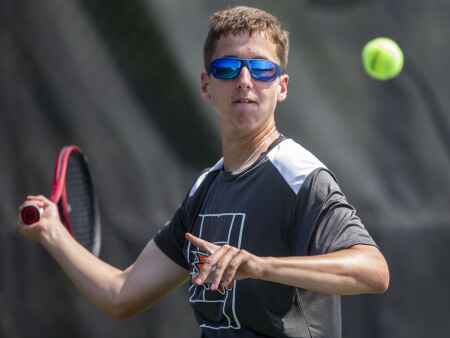 Boys’ state tennis: Day 1 roundup