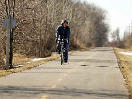 As Iowa trails become more crowded, follow these rules and etiquette tips