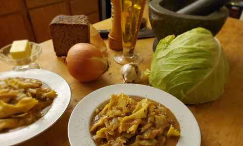 Craving cabbage? Halushki, a caramelized cabbage and noodles dish, is sweet, comforting