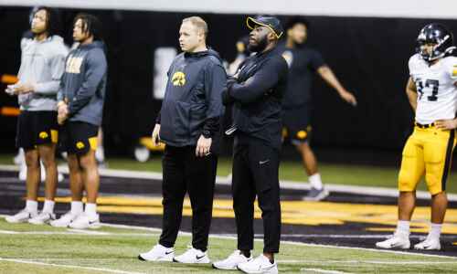 Abdul Hodge brings unique experiences, ‘family-centered environment’ to Hawkeyes