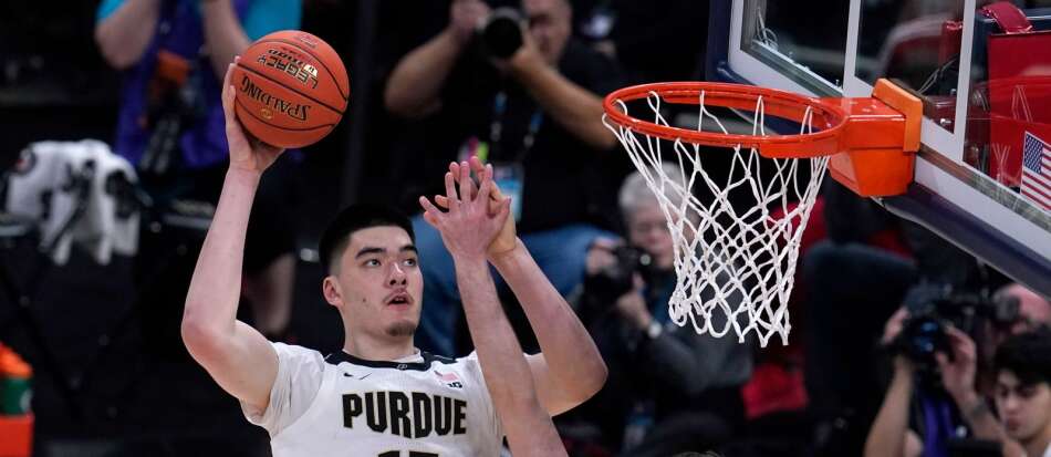 Hawkeyes try not to look like saps vs. the Big Maple, Purdue’s Zach Edey