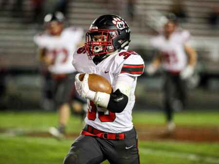 Muszynski remains one of Linn-Mar’s top tacklers after position move
