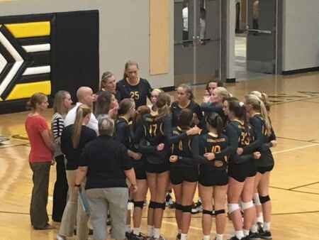 No. 9 CPU sweeps third-ranked Independence in Wamac volleyball opener