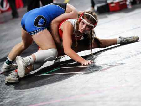 Girls’ state wrestling photos: Day 1, morning session