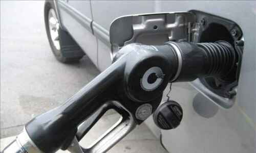 Analyst: Expect short-term gas price spike in Iowa, across Midwest