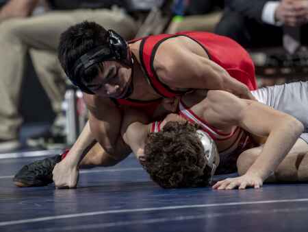 1A boys’ state wrestling finals: Paez adds to storied Lisbon tradition