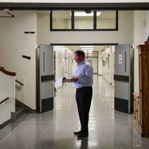 Architects tour Cedar Rapids schools to gauge facility needs