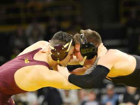 Max Murin revered for toughness in Iowa wrestling room