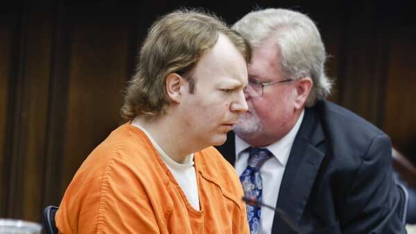 Judge convicts Cedar Rapids man in 2007 fatal beating, stabbing of his friend