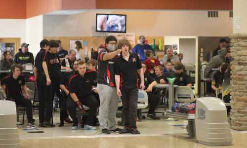 PBA Tour bowler teams up with his dad to coach at Monticello