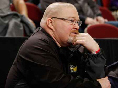 State Wrestling Notebook: Louisa-Muscatine coach soaks in tourney after medical scare