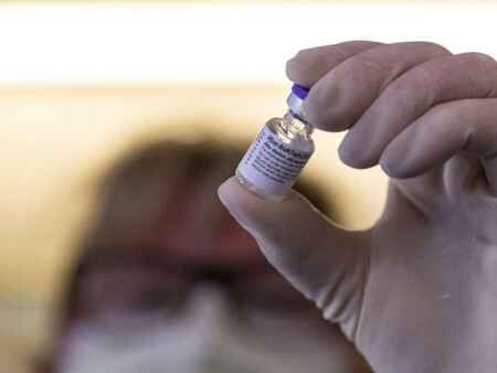 Iowa to receive fewer coronavirus vaccine doses than expected