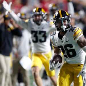 Kaevon Merriweather is another great gift from Michigan to Hawkeyes