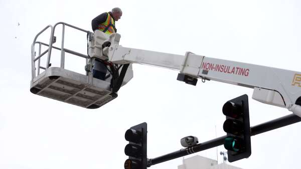 Every Cedar Rapids traffic signal eventually will have observation cameras