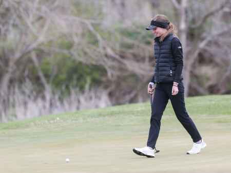Linn-Mar’s Tatum DePuydt and Liberty’s Neely Maurus share CRANDIC girls’ golf title