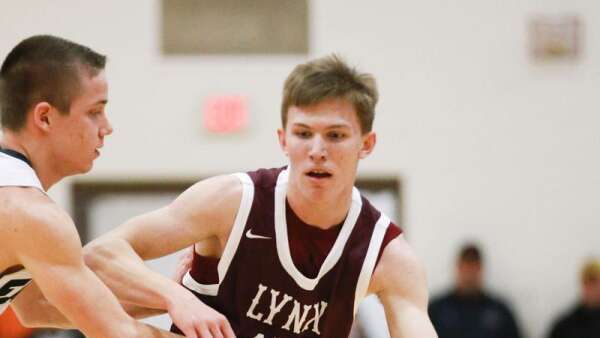 Doing North Linn things: 2nd-ranked Lynx roll past Maquoketa Valley, 88-20