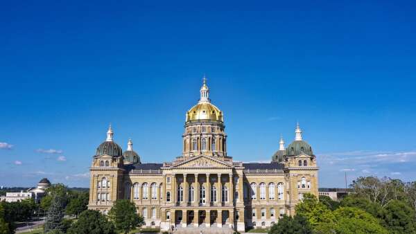 Iowa governor signs heightened public assistance requirements