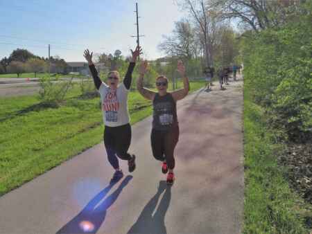 Hundreds run, walk in 10th Kewash half-marathon