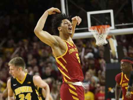 Hlas: Same old Ames for Iowa men's basketball