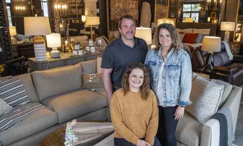 MY BIZ: Eastern Iowa home decor business expands to Solon
