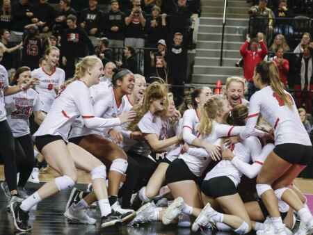 Cedar Falls earns its first state volleyball title