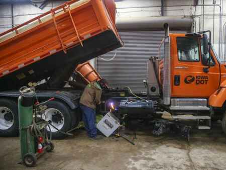 Winter crashes imperil Iowa state snow plows and police cruisers