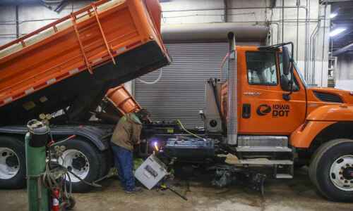 Winter crashes imperil Iowa state snow plows and police cruisers
