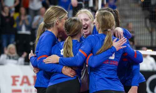 State volleyball photos: Sioux Center vs. Des Moines Christian