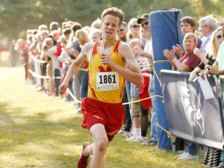 Marion’s Jeremy Fopma and CPU’s Adrianna Katcher cruise to Wamac cross country crowns