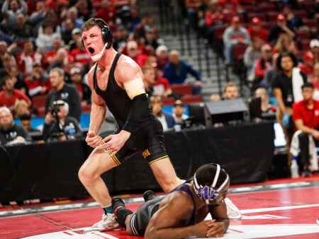 Max Murin’s comeback propels him to B1G semifinals, NCAA tournament