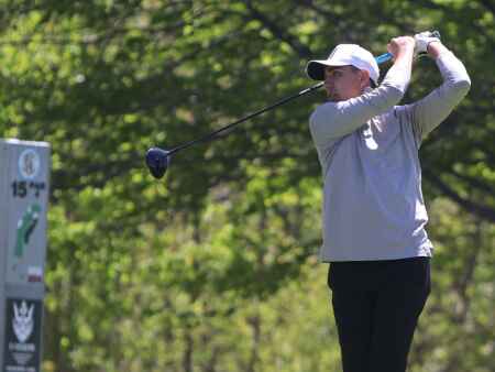 Boys’ state golf results: Washington’s Roman Roth leads 3A after Day 1