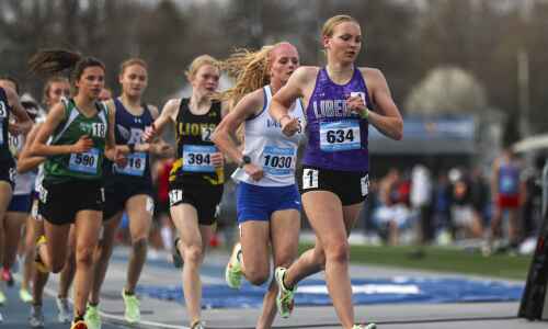 Ashlyn Keeney fades, then surges and finishes 8th in 3,000