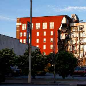 No deaths reported after Davenport building collapses