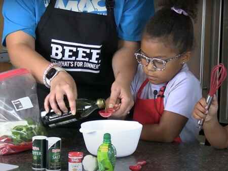 Kids Cooking: Make steak fajitas with us!