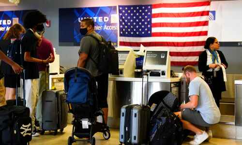 Airports see pre-pandemic-sized crowds