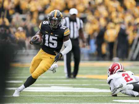 Hawkeyes confident going into top-10 Cy-Hawk matchup