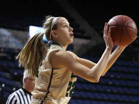 Friday's high school basketball roundup: Iowa City West girls pull away from Xavier