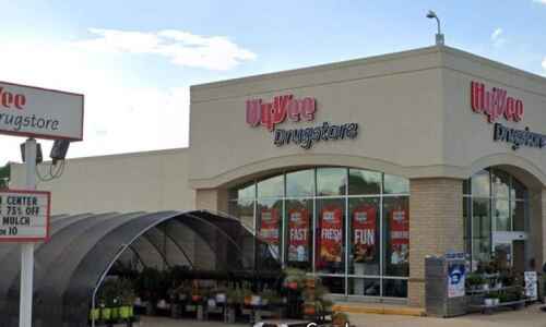 Marion Hy-Vee Drugstore permanently closed due to derecho damage